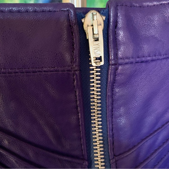 Vintage Supple Purple Leather Skirt Sz. 4 Rayon lined 24” waist - Picture 9 of 10